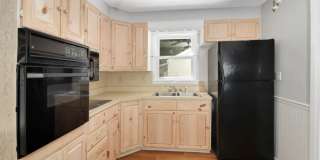 Charming 2 Bedroom Home in Normal Gallery 9