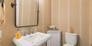 Kahala Palms: Charming Coastal Beach Home w/ Pool, Jacuzzi & Lush Garden Gallery 29