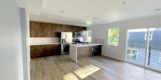 1552 Winona Blvd Gallery 1