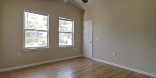 UT PRE LEASE: 2009 Remodeled 6 Bed / 3 Bath, Wood & Stained Concrete Floors, Custom High End Kitchen and Bathrooms, Just North of UT Gallery 22