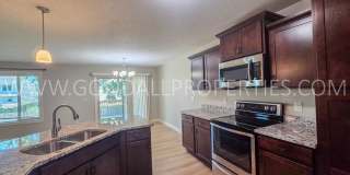 4 Bed Waukee Home with Granite Counters & Covered Deck Gallery 6
