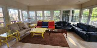 Room in 4 Bedroom Home at Edith Ave Gallery 28