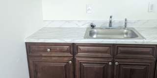 Renovated Basement Level Studio Apartment in Columbia, MO Gallery 6