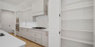 7627 Woodbine LN Gallery 13