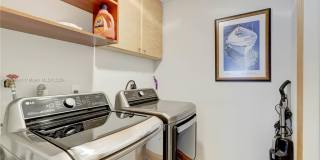 309 Oak St Gallery 46