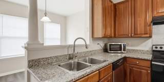 Uptown Charlotte Townhome with Dual Primary Suites Gallery 17
