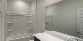 2133 SE Flanders Rd Gallery 2