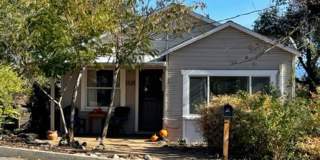 Vintage home in downtown Redding. Vintage home in downtown Redding. Gallery 1
