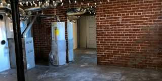 Great Location! Gallery 28