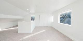 2303 Main Street Gallery 17