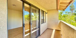 AVAILABLE NOW! 3 Bedroom 2 Bathroom Upper Level Apartment in Palm Desert!! Gallery 23