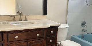 12500 NE 5th Ave Gallery 7