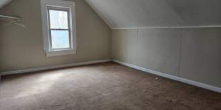 Charming 4-Bedroom Property in Prime Location Gallery 21