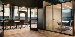 1900 Broadway Gallery 37