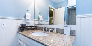 Cute midcentury modern home in central Lubbock! Gallery 25