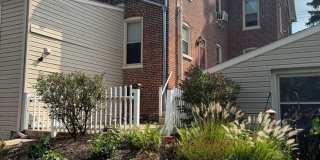 Spacious 3 Bedroom with bonus room Gallery 1