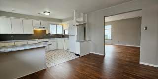 1134-1138 N Akron St Gallery 15