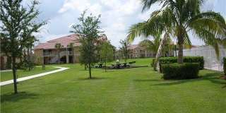 221 SW Palm Drive Gallery 18