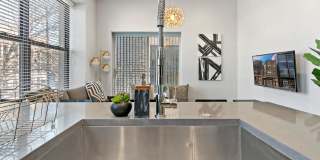 2151-2153 W Division St Gallery 8