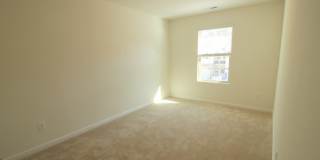Beautiful and Bright 3 bedroom 2.5 bath Townhouse in Brightleaf with a Garage!! Gallery 12