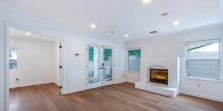 14828 Morrison Street Gallery 3