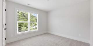 2957 Ross Avenue Gallery 24