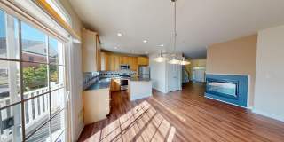 3Bedroom/2full+2Half Baths - Garage Townhouse in King Farm! Gallery 6