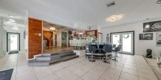 Spacious 3-Bedroom West Park Home with Private Pool Spacious 3-Bedroom West Park Home with Private Pool Gallery 5