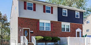 New Castle end unit townhome - 3 bedroom, 2 bath in Penn Valley Gallery 1