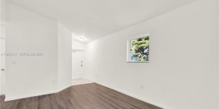 3385 Northeast 10th Street Gallery 2