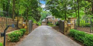 5265 Peachtree Dunwoody Road Gallery 2