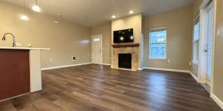 Cozy 1 Bedroom Condo!! Move In Ready! Gallery 5