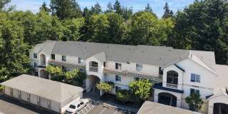 Recently refreshed condo ready for move in! Gallery 1