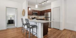 Crenshaw Grand Apartments Gallery 3