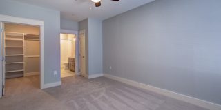 525 East Apartments Gallery 11