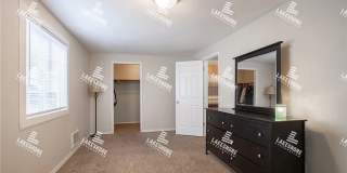 3 Bed 2 Bath Graham Home w/ Beautiful Kitchen Remodel! Gallery 9
