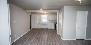 Spacious 4 Bed 2 Bath with Big Backyard Gallery 4