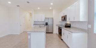 Like-New End-Unit 3 Bedroom Townhome Gallery 16