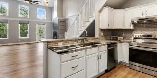 910 South Weber Street Gallery 6