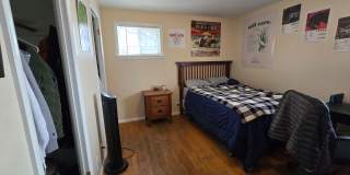 Preleasing Spacious 5-Bedroom Home with Finished Basement, Large Backyard & Attached Garage Gallery 6