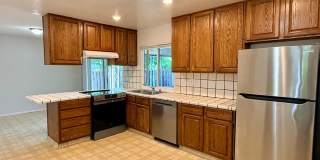 6063 Pineland Avenue Gallery 6