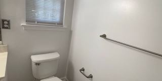 LARGE 2ND FLOOR CONDO Gallery 29