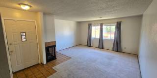 Gorgeous 3 Bedroom, 2 Bath home in great location Gallery 5
