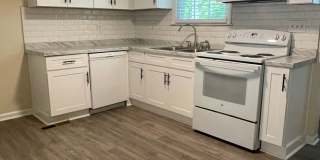 Charming Fully Renovated 2BR/1BA Near Both Hospitals – Washer/Dryer Included! Gallery 12