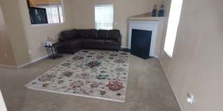 Room in 4 Bedroom Home at Genlee Dr Gallery 7