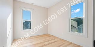 1118 Rockhill St. Gallery 44