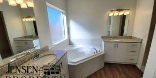 5 Bedroom Home in Little Valley- Pets Negotiable/Move in Special! Gallery 22