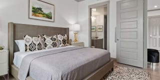 Reveal Skyline Gallery 44