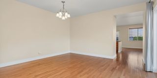 4BR, 2.5 Bath + Loft DuPont Home Gallery 9