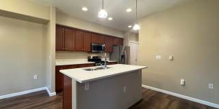 Cozy 1 Bedroom Condo!! Move In Ready! Gallery 8